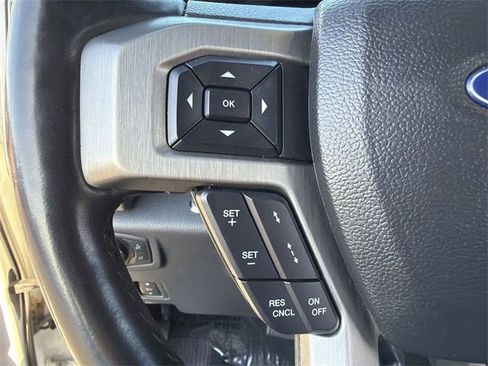 Used 2022 Ford F350 Platinum w/ FX4 Off-Road Package image 22