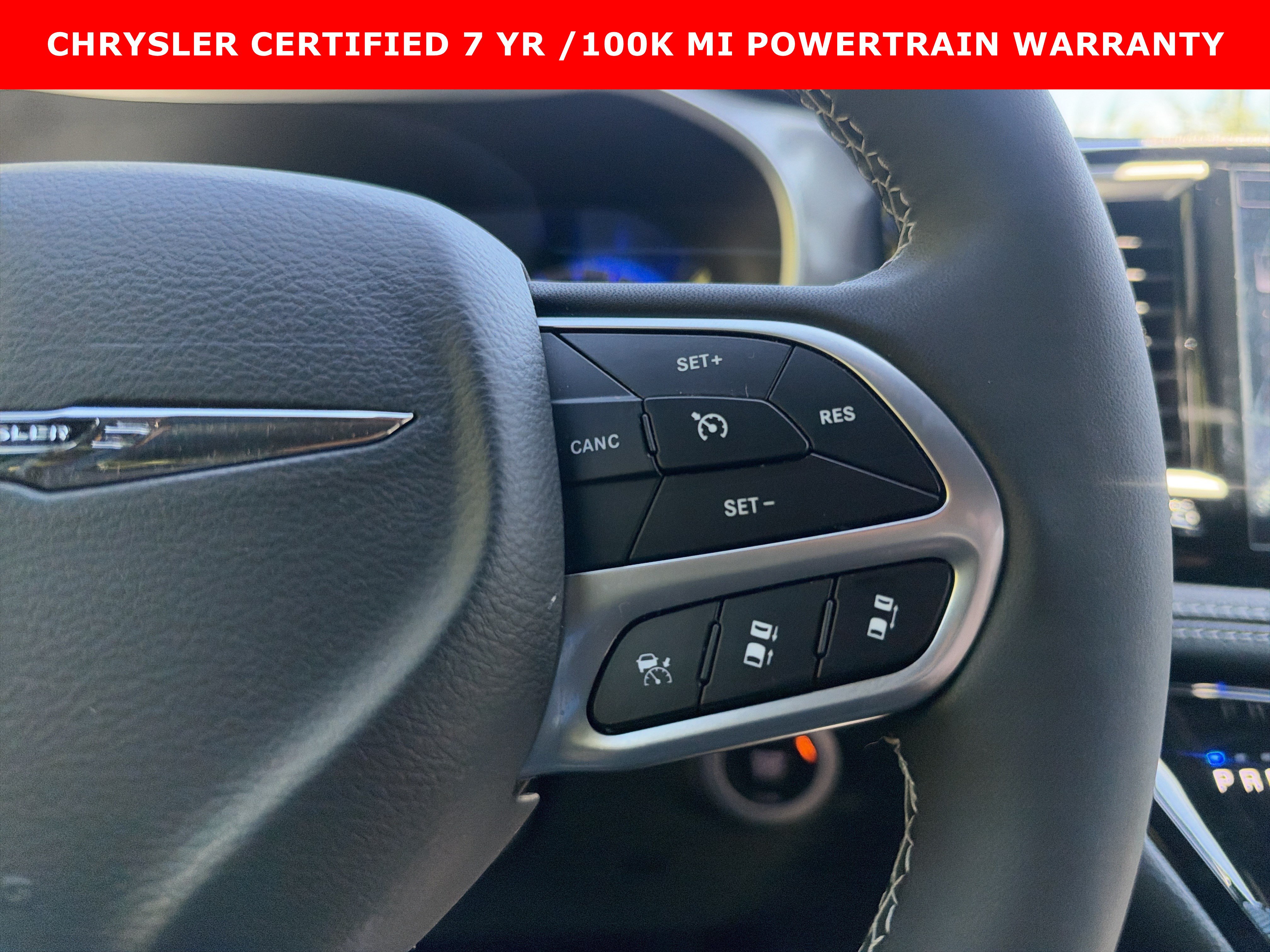 Used 2025 Chrysler Pacifica Select FWD image 19