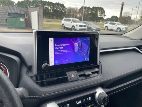 Used 2025 Toyota RAV4 XLE image 15