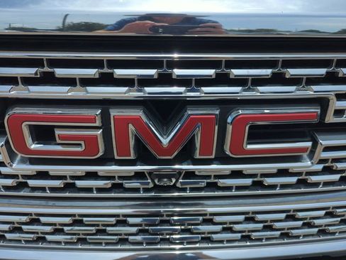 Used 2020 GMC Sierra 2500 Denali w/ Denali Ultimate Package AWD/4WD image 5