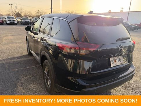 Used 2024 Nissan Rogue S image 4