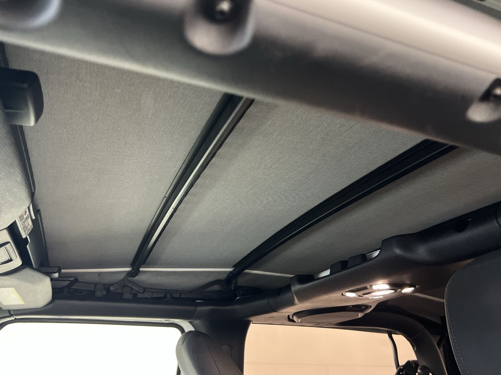 Used 2023 Jeep Wrangler Sport AWD/4WD image 24