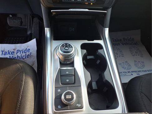 Used 2020 Ford Explorer XLT image 13