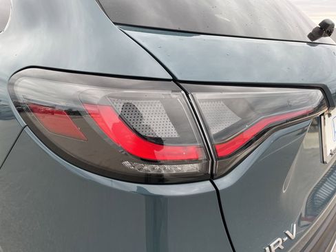 Used 2023 Honda HR-V Sport image 7