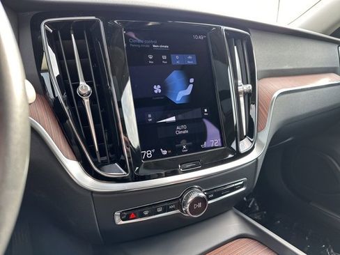 Used 2021 Volvo S60 T5 Momentum image 19