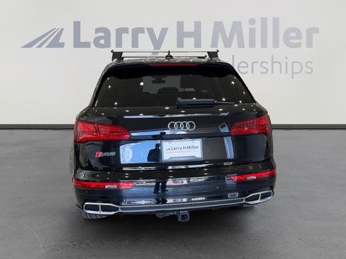 Used 2018 Audi SQ5 Premium Plus w/ Warm Weather Package AWD/4WD image 4