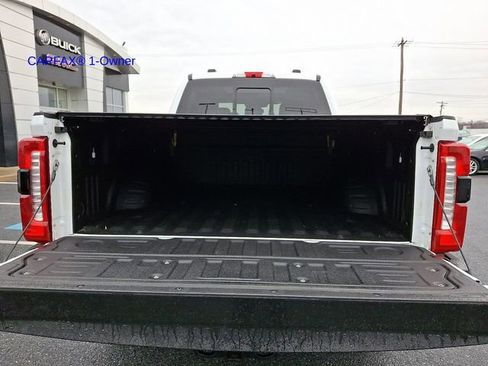 Used 2023 Ford F250 Lariat w/ Chrome Package image 32