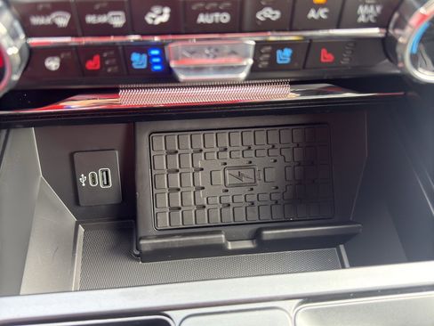 New 2025 Ford F150 Platinum w/ Equipment Group 702A High image 21