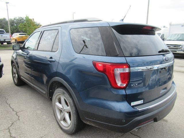 Used 2018 Ford Explorer XLT w/ Equipment Group 201A FWD image 4