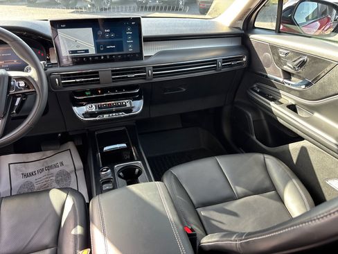 Certified 2023 Lincoln Corsair AWD w/ Equipment Group 101A image 31