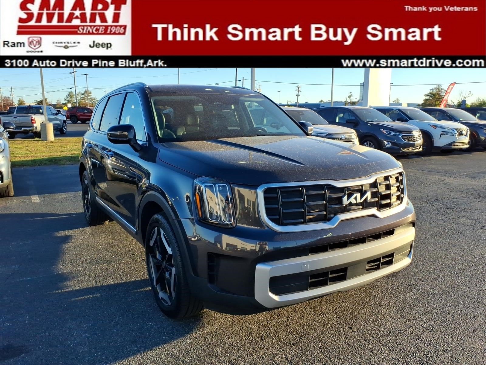 Used 2025 Kia Telluride S FWD image 1