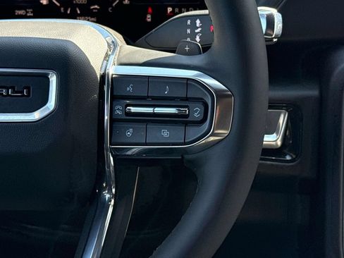 Used 2025 GMC Yukon XL Denali AWD/4WD image 20