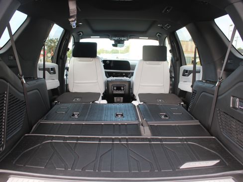 New 2026 Chevrolet Tahoe Premier image 12