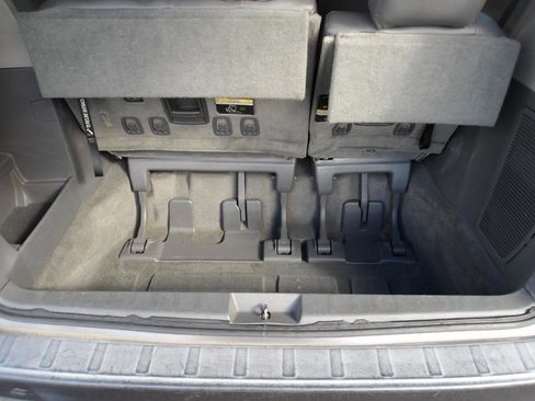 Used 2015 Toyota Sienna L FWD image 12