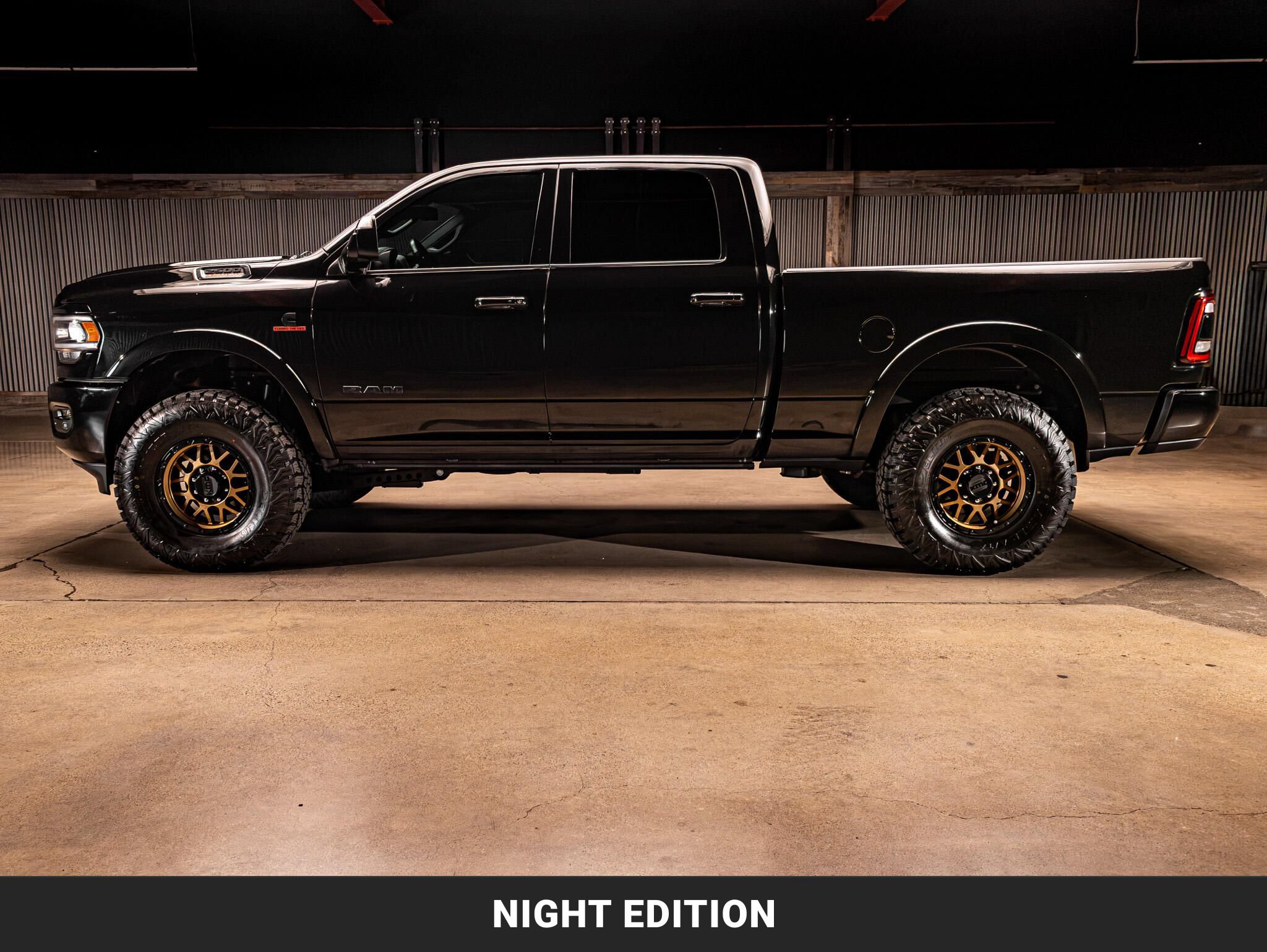 Used 2022 RAM 2500 Laramie w/ Night Edition AWD/4WD image 5