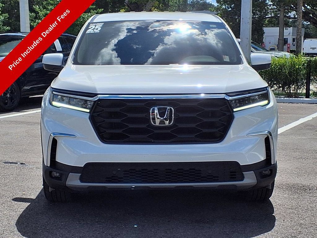 Used 2025 Honda Pilot EX-L image 3
