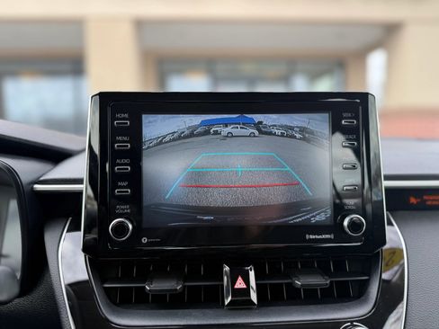 Used 2021 Toyota Corolla LE image 22