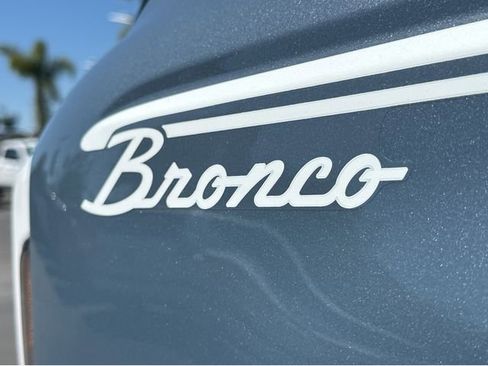 Used 2025 Ford Bronco Heritage Edition AWD/4WD image 23