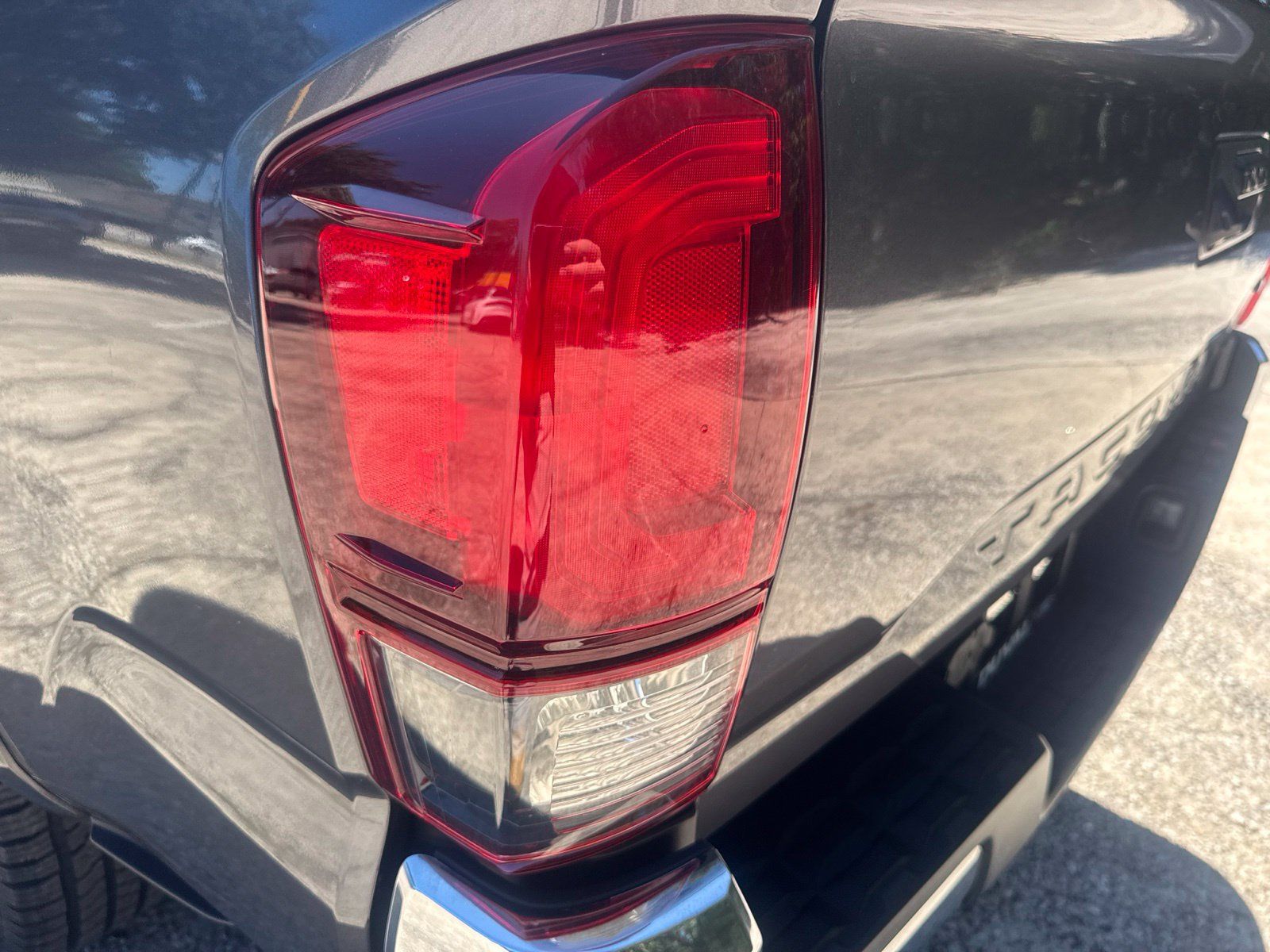 Used 2021 Toyota Tacoma SR5 RWD image 11