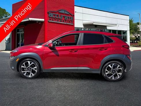 Used 2022 Hyundai Kona Limited FWD image 2