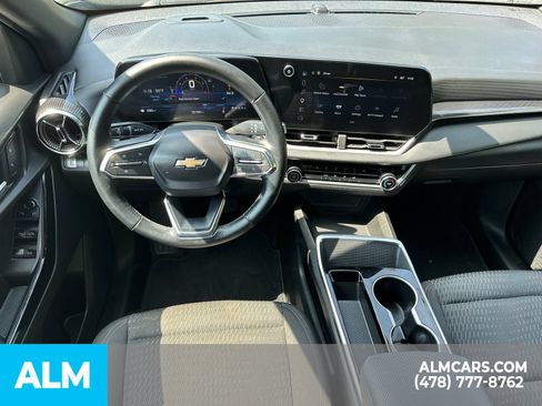 Used 2025 Chevrolet Equinox LT FWD image 27