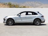 Certified 2025 Porsche Macan image 2