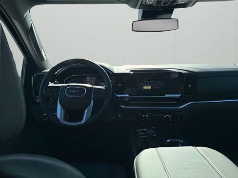 New 2026 GMC Sierra 1500 SLT image 23