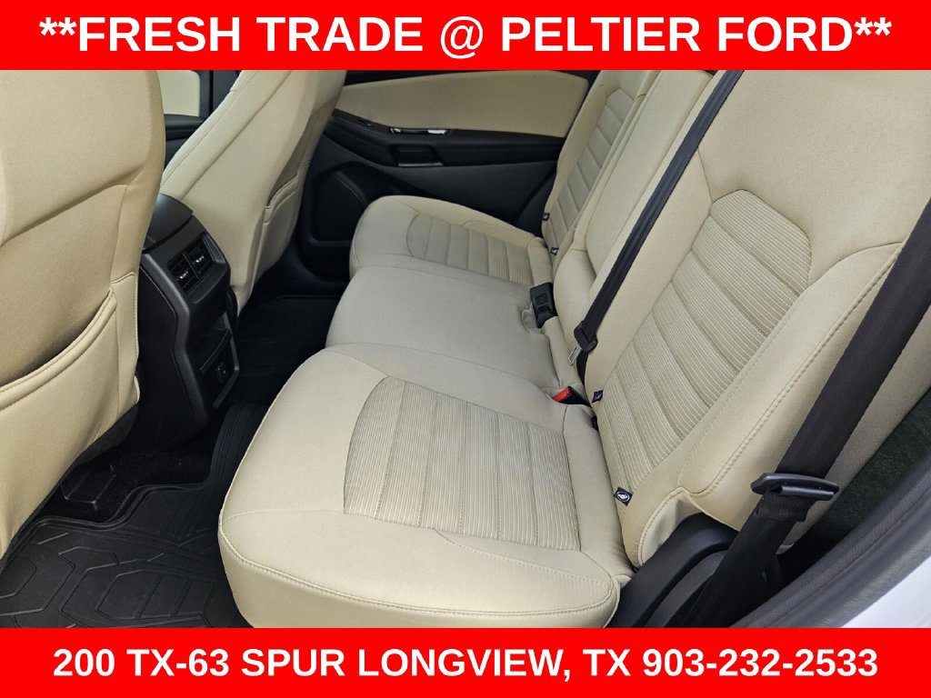 Used 2016 Ford Edge SEL FWD image 19