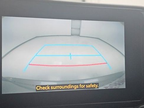 Used 2024 Toyota Highlander XLE image 19