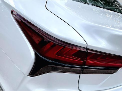 Used 2021 Lexus LS 500 w/ Interior Upgrade Package RWD image 29