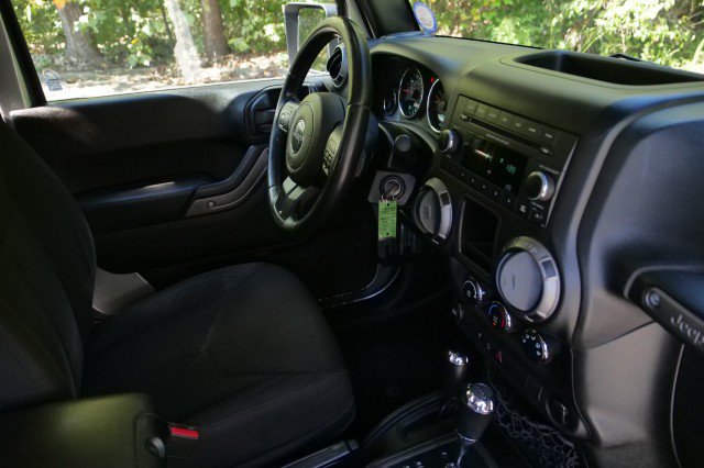 Used 2015 Jeep Wrangler Sport w/ Quick Order Package 24S AWD/4WD image 31