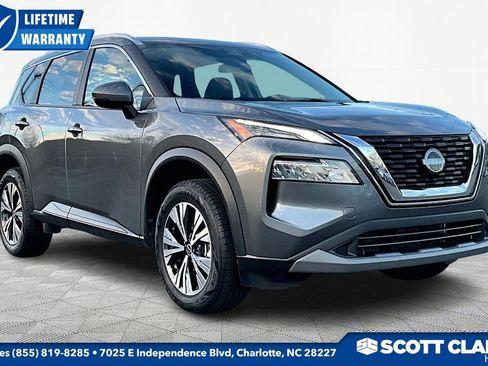 Used 2022 Nissan Rogue SV w/ SV Premium Package image 1