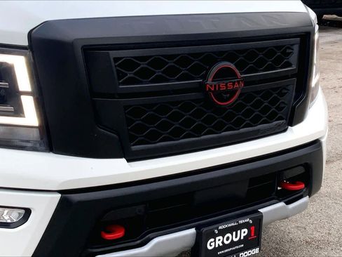 Used 2024 Nissan Titan PRO-4X w/ Pro-4x Convenience Package image 25