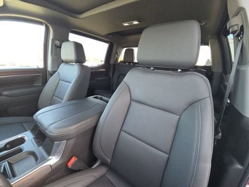 Used 2025 GMC Sierra 1500 SLT w/ SLT Premium Package image 22