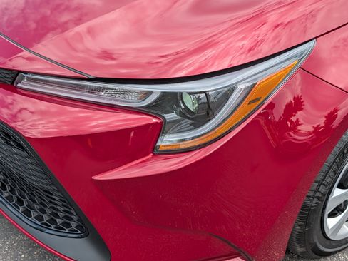 Used 2022 Toyota Corolla LE FWD image 16