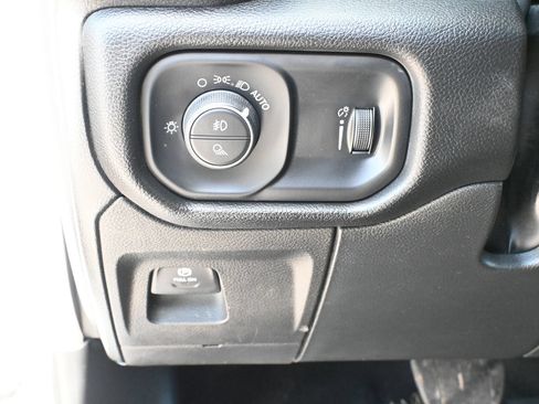 Used 2023 RAM 1500 Lone Star AWD/4WD image 12