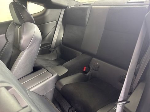 Used 2025 Toyota GR86 Premium image 12