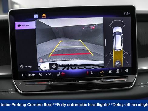 Used 2025 Volkswagen Tiguan SE image 8