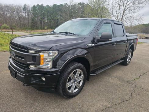 Used 2019 Ford F150 XLT w/ Equipment Group 302A Luxury image 12
