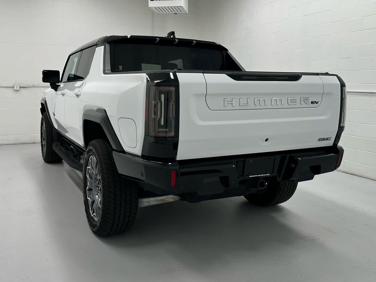 Used 2024 GMC Hummer EV 3X AWD/4WD image 8