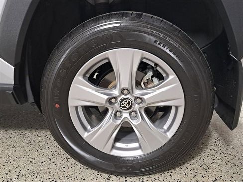 Used 2024 Toyota RAV4 XLE Premium image 8