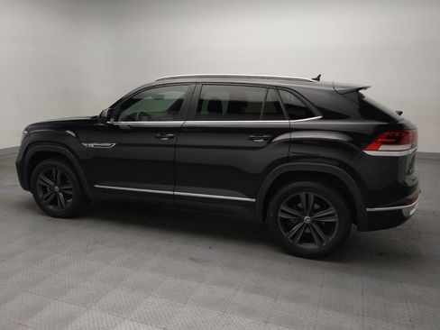 Used 2021 Volkswagen Atlas Cross Sport SE w/ Panoramic Sunroof Package FWD image 3