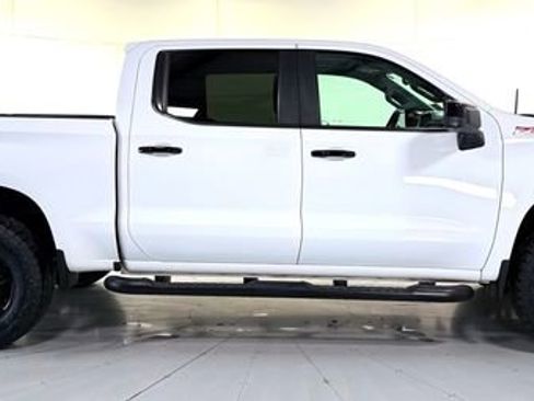 Used 2019 Chevrolet Silverado 1500 LT Trail Boss AWD/4WD image 3