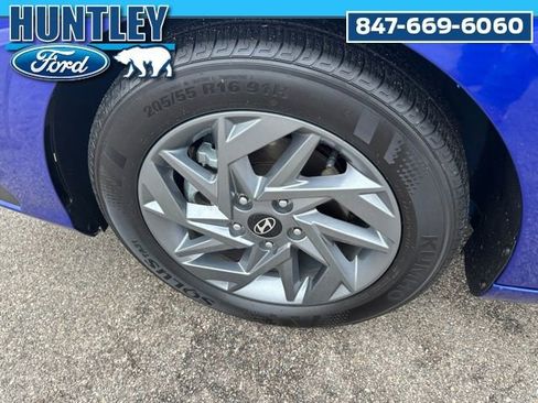 Used 2024 Hyundai Elantra SEL image 8