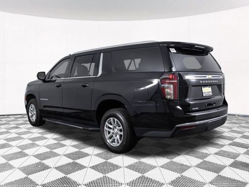 Used 2022 Chevrolet Suburban LT AWD/4WD image 18