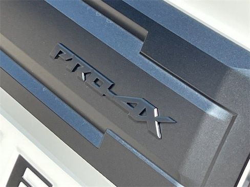 New 2026 Nissan Frontier PRO-4X w/ Pro-4x Convenience Package image 10