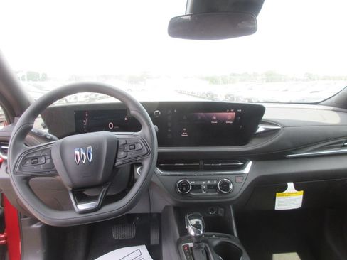 New 2026 Buick Envista Preferred FWD image 11