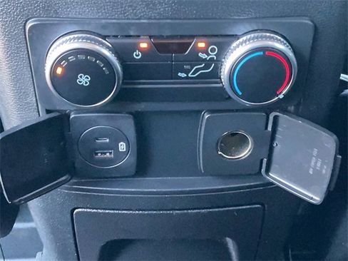 Used 2022 Ford Explorer XLT w/ Equipment Group 202A image 16