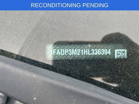 Used 2017 Ford Focus SEL image 6