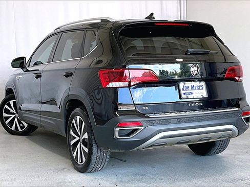 Used 2022 Volkswagen Taos SE w/ Panoramic Sunroof Package image 10